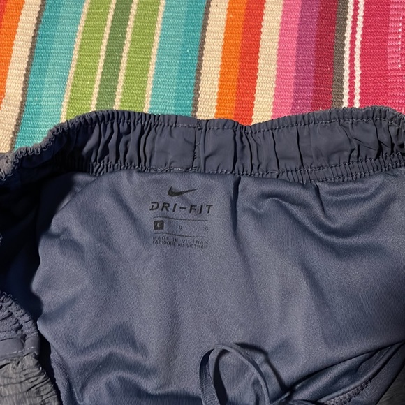 Nike Dri-Fit Shorts - Picture 3 of 4